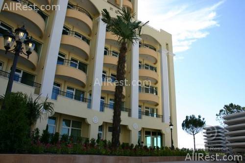 Sunset Resort 9